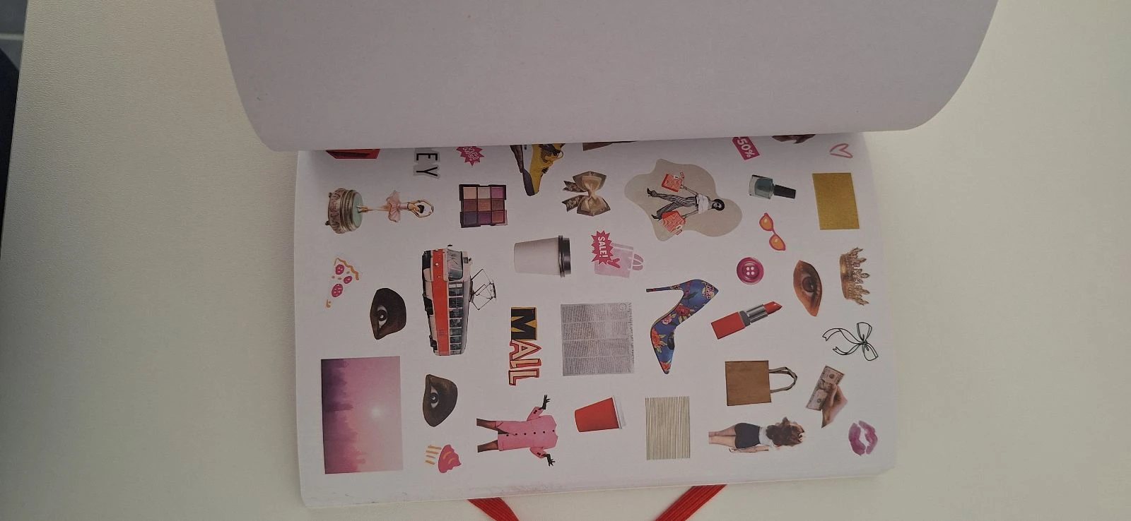 Livre autocolante – photo 17
